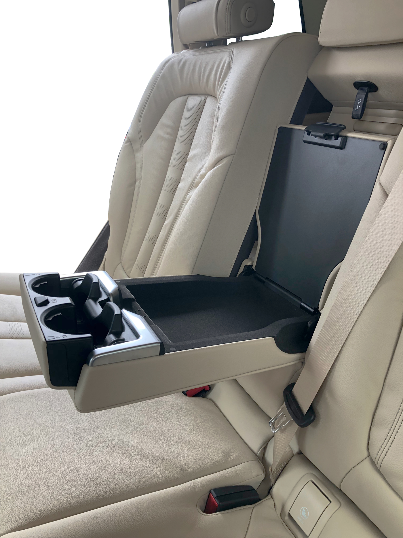 2019 BMW X7 xDrive40i second row seats
